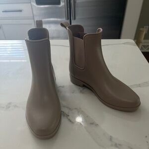 Size 6 Rain Booties
